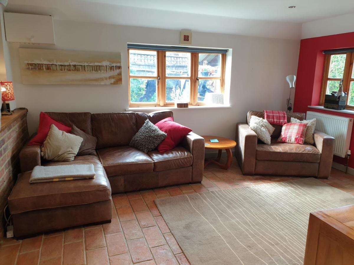 Delightful Cottage On The River Adur Close To Brighton & The Downs No Dogs Sorry Upper Beeding Zewnętrze zdjęcie