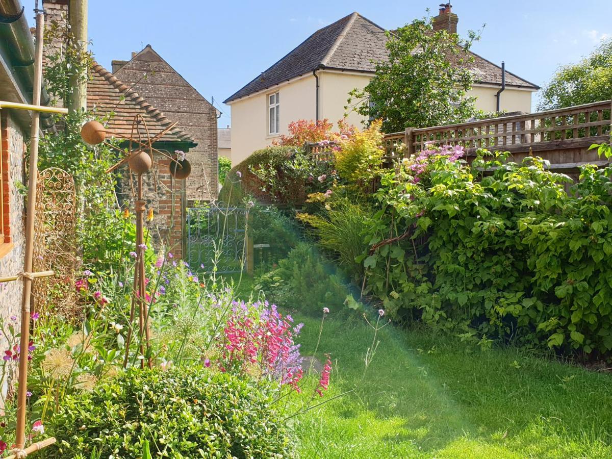 Delightful Cottage On The River Adur Close To Brighton & The Downs No Dogs Sorry Upper Beeding Zewnętrze zdjęcie