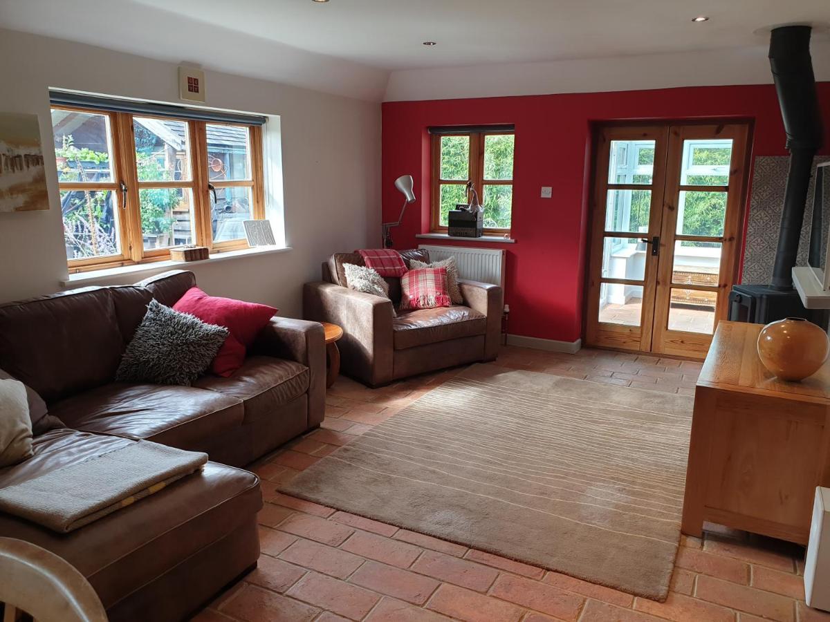 Delightful Cottage On The River Adur Close To Brighton & The Downs No Dogs Sorry Upper Beeding Zewnętrze zdjęcie