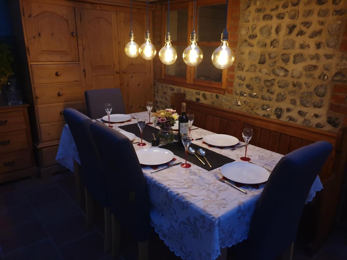 Delightful Cottage On The River Adur Close To Brighton & The Downs No Dogs Sorry Upper Beeding Zewnętrze zdjęcie